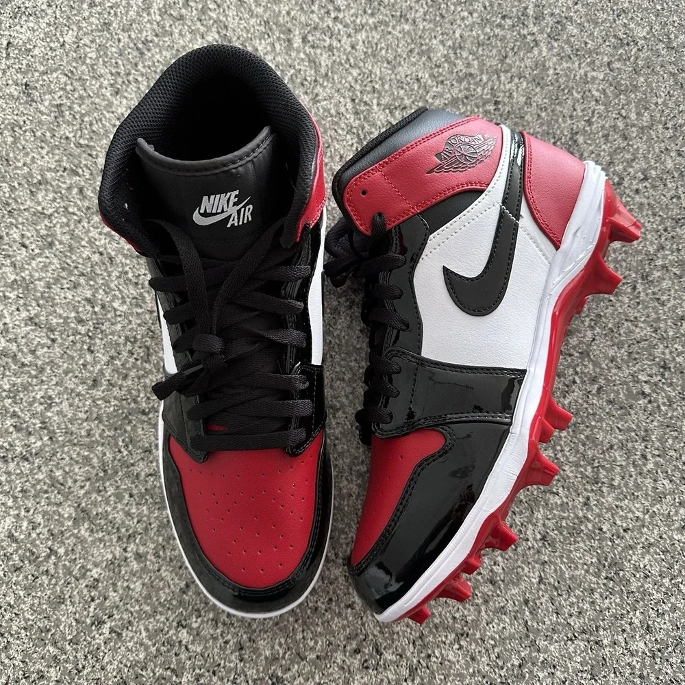 Nike Air Jordan 1 Mid TD Football Cleats Mens 9.5 FJ6805-601 BRED Black Red